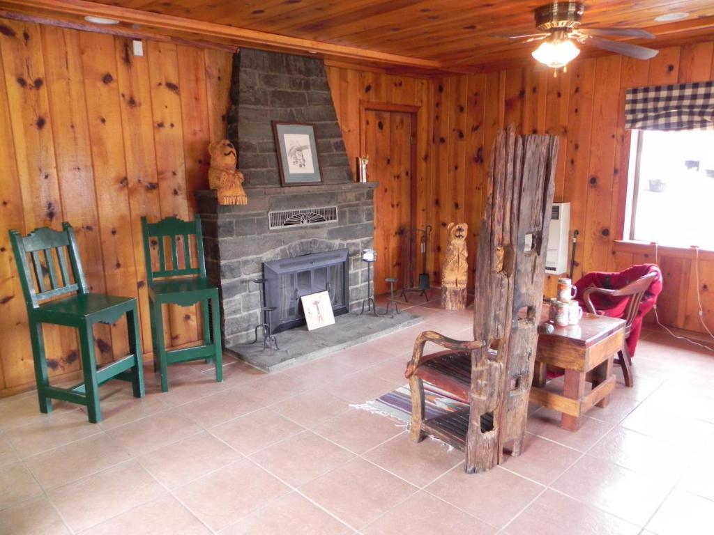 Apache Village Cabins Рюидозо Екстериор снимка