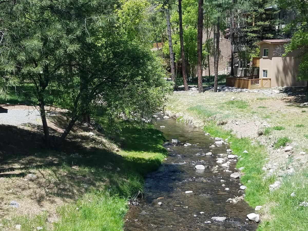 Apache Village Cabins Рюидозо Екстериор снимка